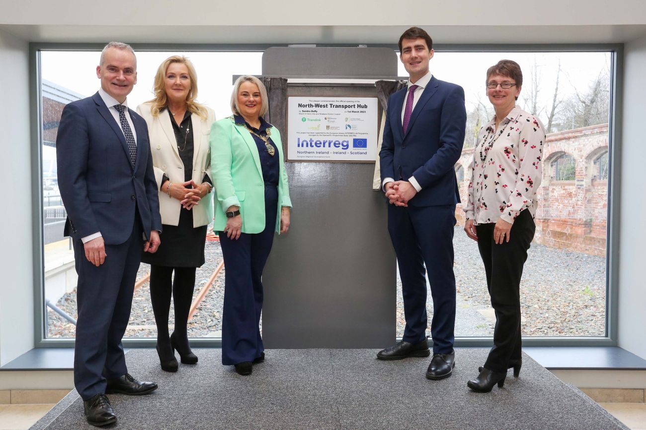 Unveiling of a commemorative plaque to mark the completion of the £27m North-West Multimodal Transport Hub  are (l-r) Chris Conway, Translink Group Chief Executive; Gina McIntyre, Chief Executive of SEUPB; Mayor of Derry City and Strabane, Councillor Sandra Duffy; Jack Chambers TD, Minister of State at the Department of Transport and Julie Thompson from Department for Infrastructure.
